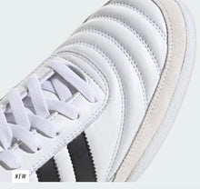 Load image into Gallery viewer, MUNDIAL TEAM TURF CLEATS