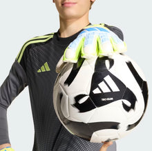 Load image into Gallery viewer, PREDATOR GOALKEEPER GLOVE MATCH FINGERSAVE JUNIOR