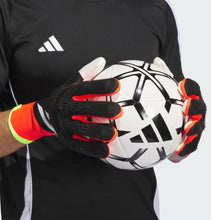 Load image into Gallery viewer, PREDATOR PRO FINGERSAVE GOALKEEPER GLOVES
