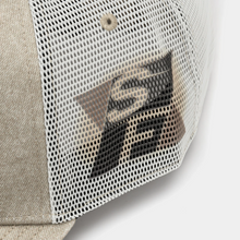 Load image into Gallery viewer, SCUDERIA FERRARI F1™ TEAM RACE DESERT SUN TRUCKER CAP