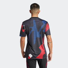 Load image into Gallery viewer, Manchester United 2024/25 Men's Pre-Match Jersey