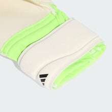 Load image into Gallery viewer, Predator Match Fingersave Goalkeeper Gloves Kids