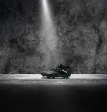 Load image into Gallery viewer, PUMA FUTURE 8 ULTIMATE FIRM GROUND CLEATS