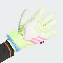 Load image into Gallery viewer, PREDATOR MATCH FINGERSAVE GOALKEEPER GLOVES