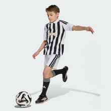 Load image into Gallery viewer, JUVENTUS 26/27 HOME JERSEY KIDS