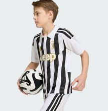 Load image into Gallery viewer, JUVENTUS 26/27 HOME JERSEY KIDS