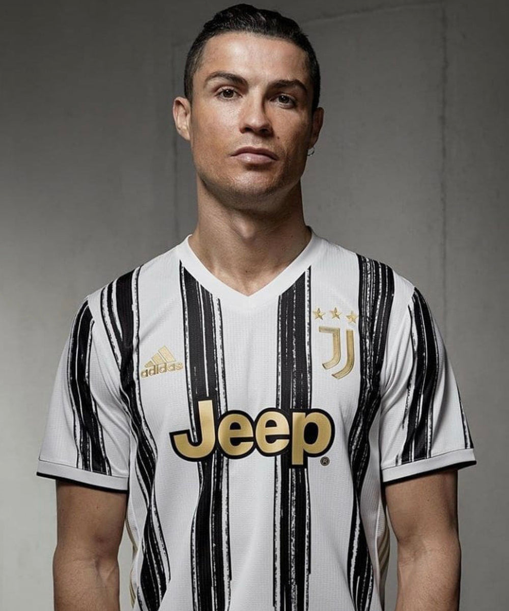 Juventus best sale ronaldo kit