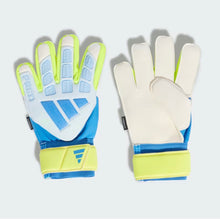Load image into Gallery viewer, PREDATOR GOALKEEPER GLOVE MATCH FINGERSAVE JUNIOR
