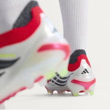 Load image into Gallery viewer, PREDATOR ELITE LACELESS FIRM GROUND SOCCER CLEATS
