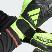 Load image into Gallery viewer, Copa Club Goalkeeper Gloves Kids
