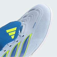 Load image into Gallery viewer, PREDATOR LEAGUE FOLD-OVER TONGUE TURF SOCCER CLEATS
