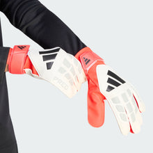 Load image into Gallery viewer, PREDATOR GOALKEEPER GLOVE TRAINING
