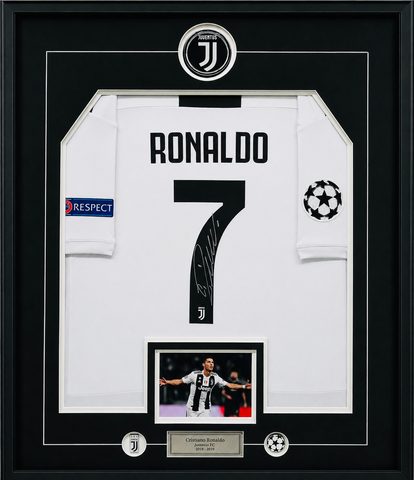 Cristiano Ronaldo – Signed Juventus FC #7 Jersey