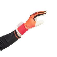 Load image into Gallery viewer, Predator Competition Goalkeeper Gloves
