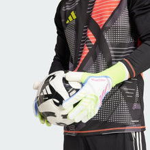 Load image into Gallery viewer, Predator Pro Goalkeeper Gloves
