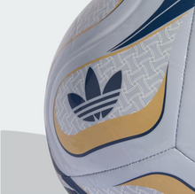 Load image into Gallery viewer, TRIONDA ITALY AWAY CLUB BALL
