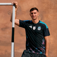 Load image into Gallery viewer, ARGENTINA 26 HOME GOALKEEPER JERSEY
