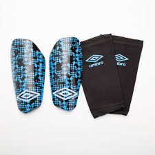 Umbro Neo Minimus Shin Guards W/Sleeve