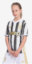 Load image into Gallery viewer, RONALDO YOUTH JUVENTUS 2020/21 HOME JERSEY
